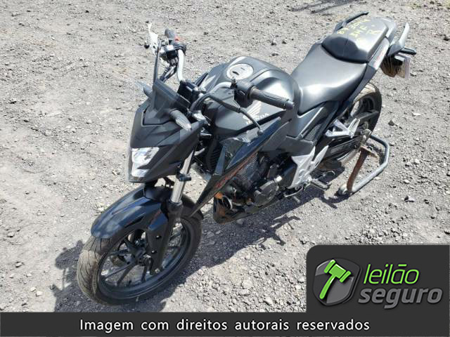 LOTE 026 HONDA CB 300F TWISTER CBS