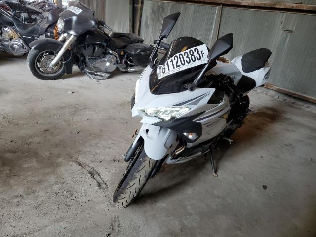 LOTE 003 KAWASAKI EX400 